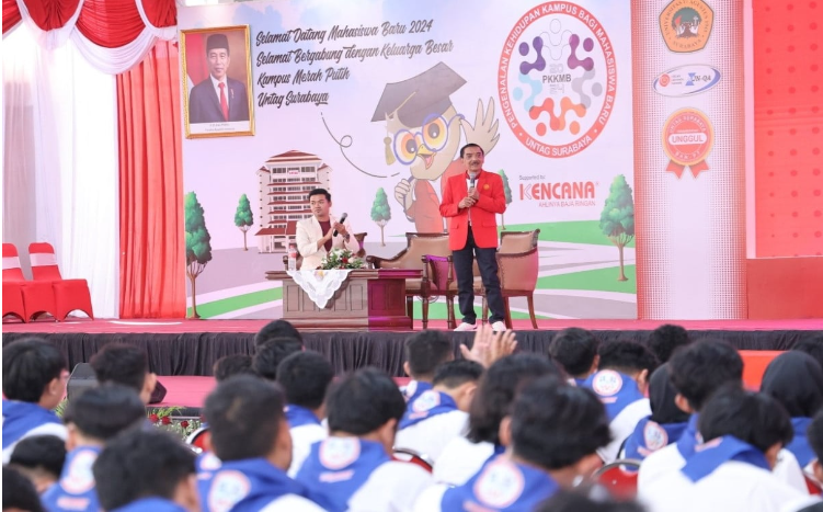 Untag Surabaya Bentuk Karakter Mahasiswa Baru Berwawasan Kebangsaan
