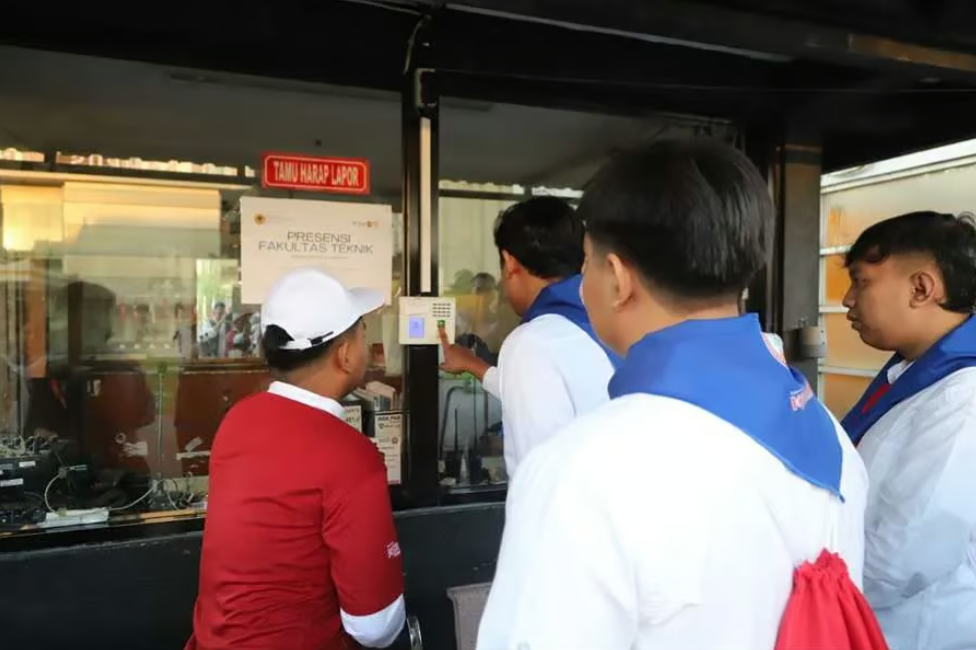 PKKMB Untag Surabaya Dimulai, Mahasiswa Sambut Baik Sistem Fingerprint dan Face Recognition