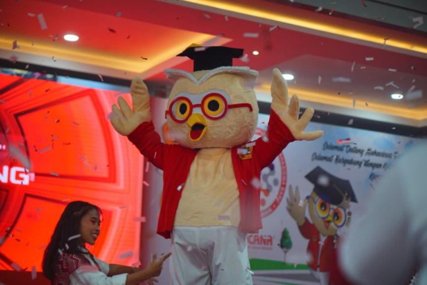 PKKMB, Untag Surabaya Re-Launching Maskot Burung Hantu