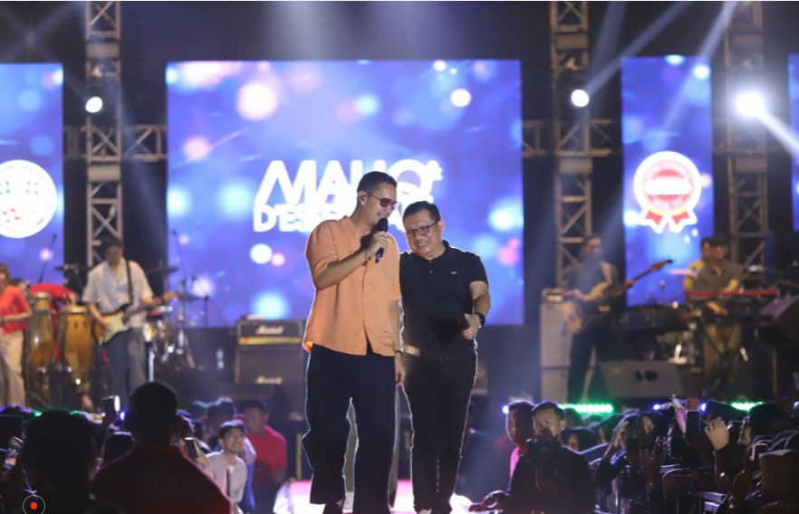 Maliq & D'Essentials Bius Ribuan Peserta PKKMB 2024 Untag Surabaya