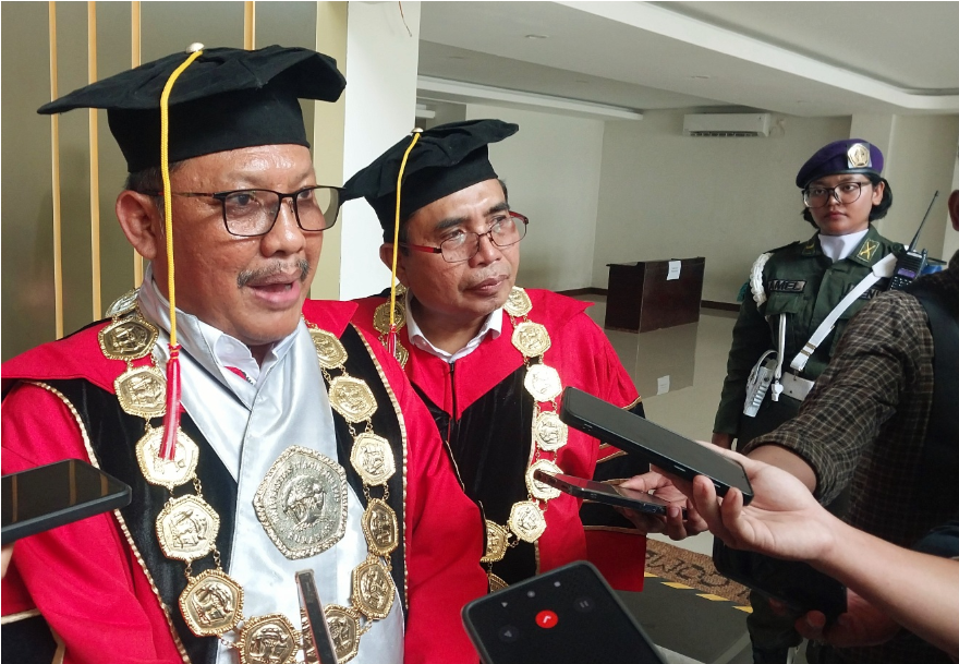 Rektor Untag Surabaya Ajak Wisudawan Tangguh Membangun Bangsa