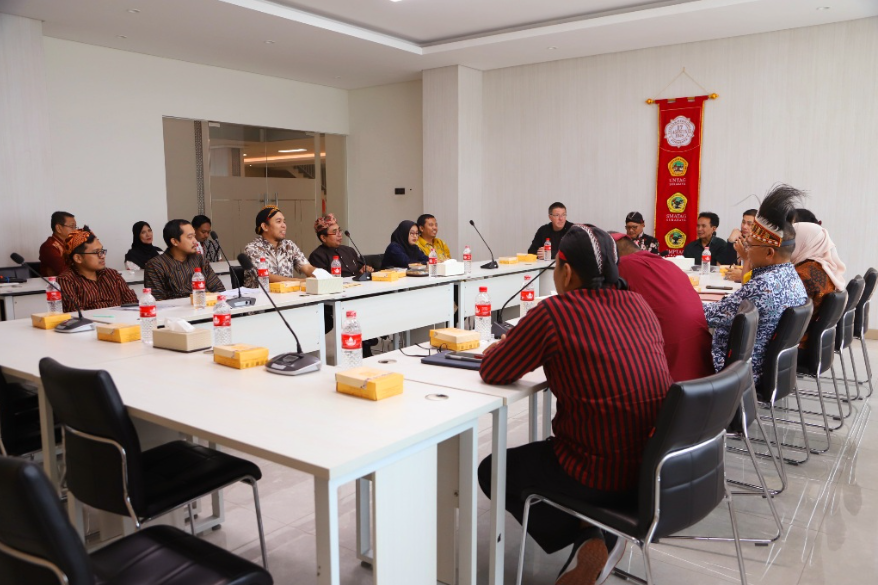 Lewat FGD Tiga Negara, FIB Untag Surabaya Perkuat Langkah Internasionalisasi