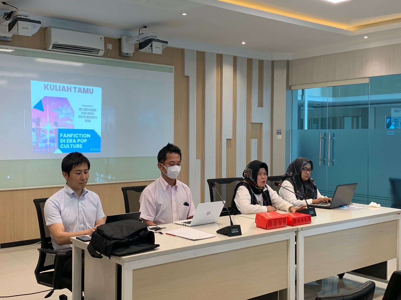Hadirkan Native Speaker, Prodi Sastra Jepang Gelar Kuliah Tamu